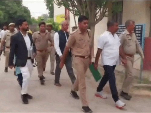 आजमगढ़ में माफिया के सहयोगी की संपत्ति होगी कुर्क:कुंटू सिंह के सहयोगी की 28.90 लाख की संपत्ति कुर्क करने का आदेश