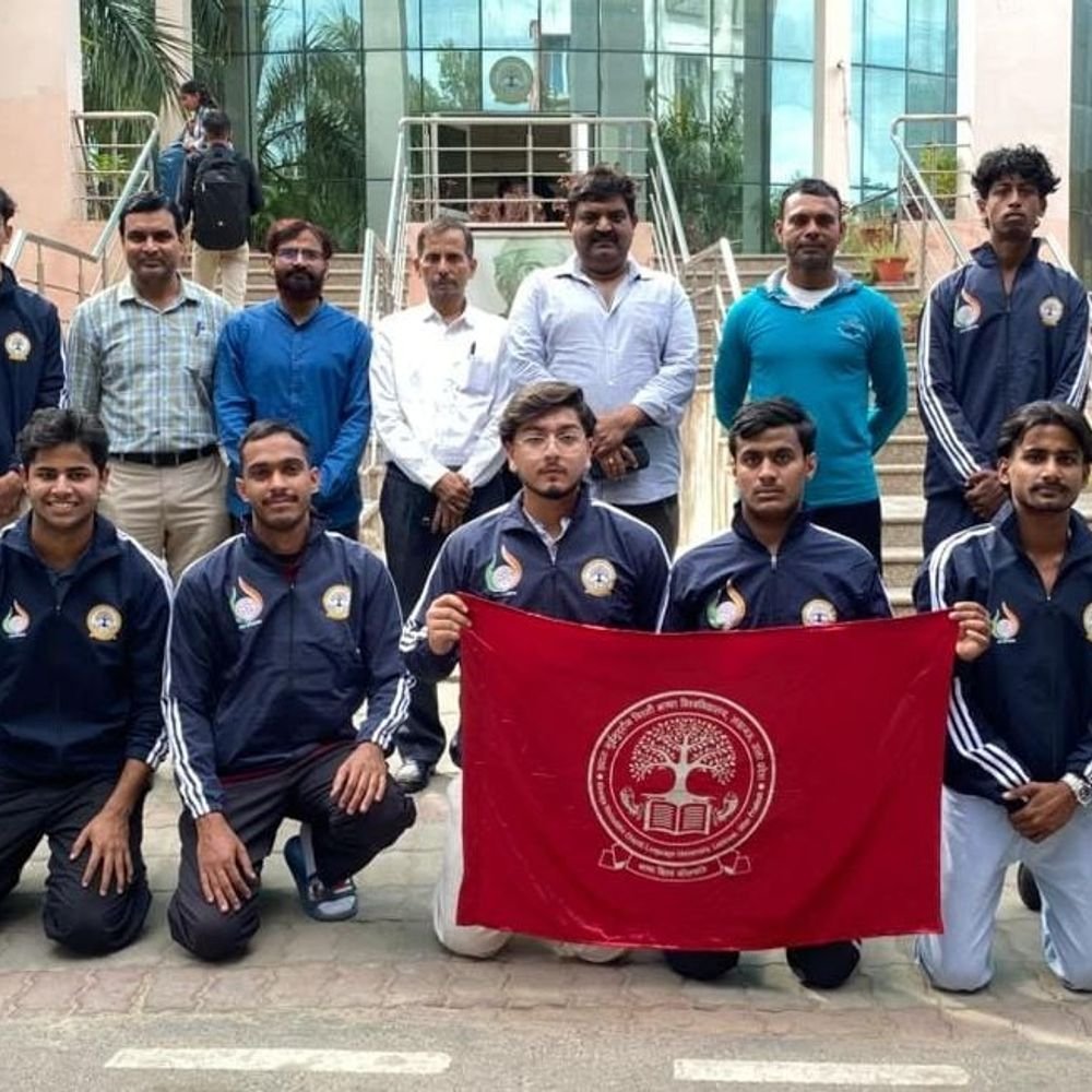 भाषा विश्वविद्यालय की बास्केटबॉल टीम रवाना:पटियाला में नॉर्थ जोन इंटर प्रतियोगिता, खेल परिषद अधिकारियों ने बढ़ाया उत्साह