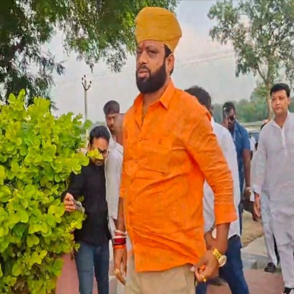 करणी सेना अध्यक्ष ने नगीना सांसद पर की अभद्र टिप्पणी:कहा- ऐसे लोग भारत को जातियों में बांटकर विखंडित कर रहे हैं