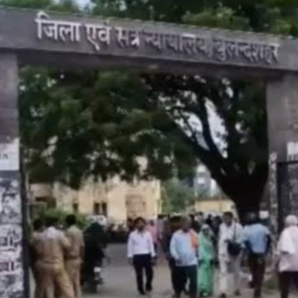 47 साल बाद सरकारी गेहूं गबन केस में फैसला:बुलंदशहर में बुजुर्ग चौकीदार बरी, 140 बोरी गेहूं गायब होने का था आरोप