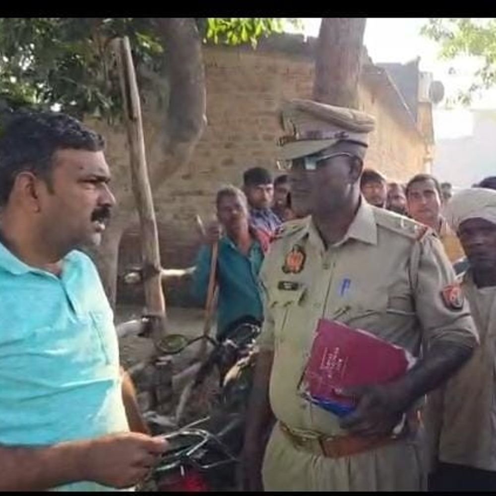 अंबेडकरनगर में मेला देखने गए युवक की मौत:मोबाइल और पर्स गायब, पड़ोसी गांव में सुबह मिली लाश