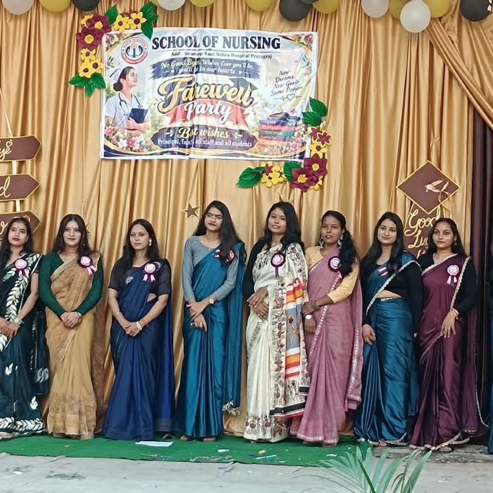 नर्सिंग विद्यार्थियों को दी भावुक विदाई:जूनियर्स ने गीत-संगीत और नृत्य से सजाया विदाई समारोह, सीनियर्स ने साझा किए कॉलेज के अनुभव