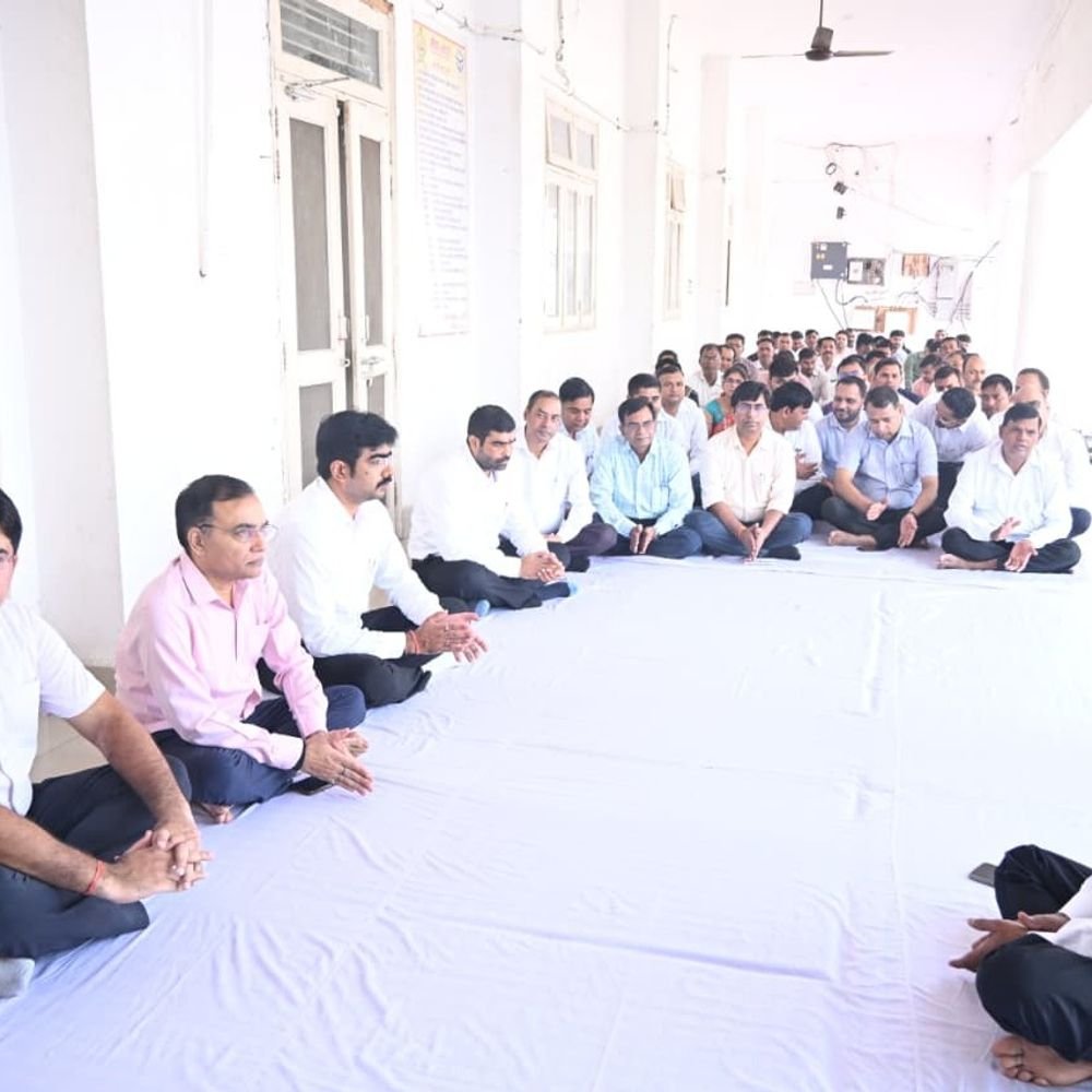 गांधी-शास्त्री के विचारों को जीवन में उतारने का आह्वान:DM ने कहा—निर्णय से पहले समाज के सबसे कमजोर व्यक्ति के हित को जरूर देखें