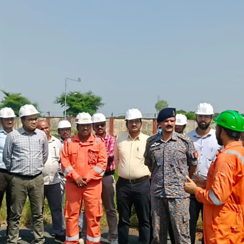 फर्रुखाबाद के गैस प्लांट में मॉक ड्रिल:परखी गईं आपातकालीन तैयारियां, SDM समेत कई अधिकारी रहे मौजूद