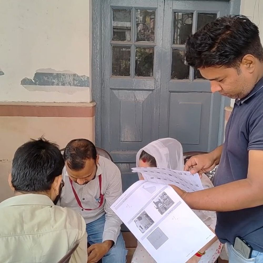इटावा में विशेष मतदाता सूची पुनरीक्षण अभियान शुरू:SDM सदर ने बूथों का किया निरीक्षण, 24 अक्टूबर को चलेगा अभियान
