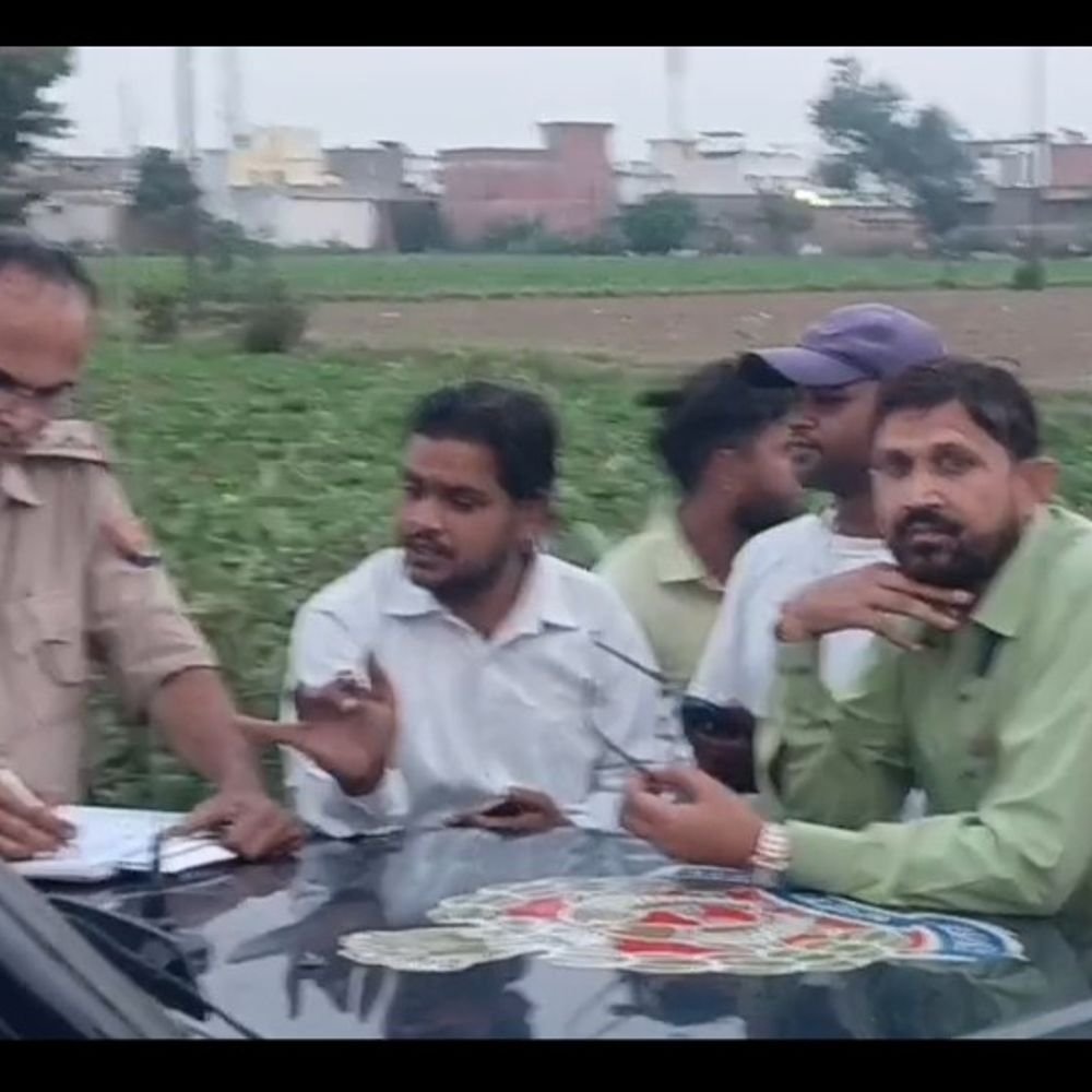 खेत की तारबाड़ में करंट, 7 बंदरों की मौत:हाथरस में वन विभाग की शिकायत पर 3 पर केस दर्ज