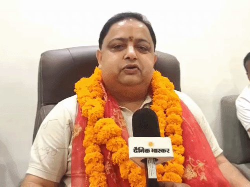 कानपुर बिठूर नगर पंचायत चेयरमैन पद पर कल मतदान:भाजपा ने कहा- ट्रिपल इंजन की सरकार ने विकास किया, कांग्रेस बोली- कमियों को दूर करेंगे