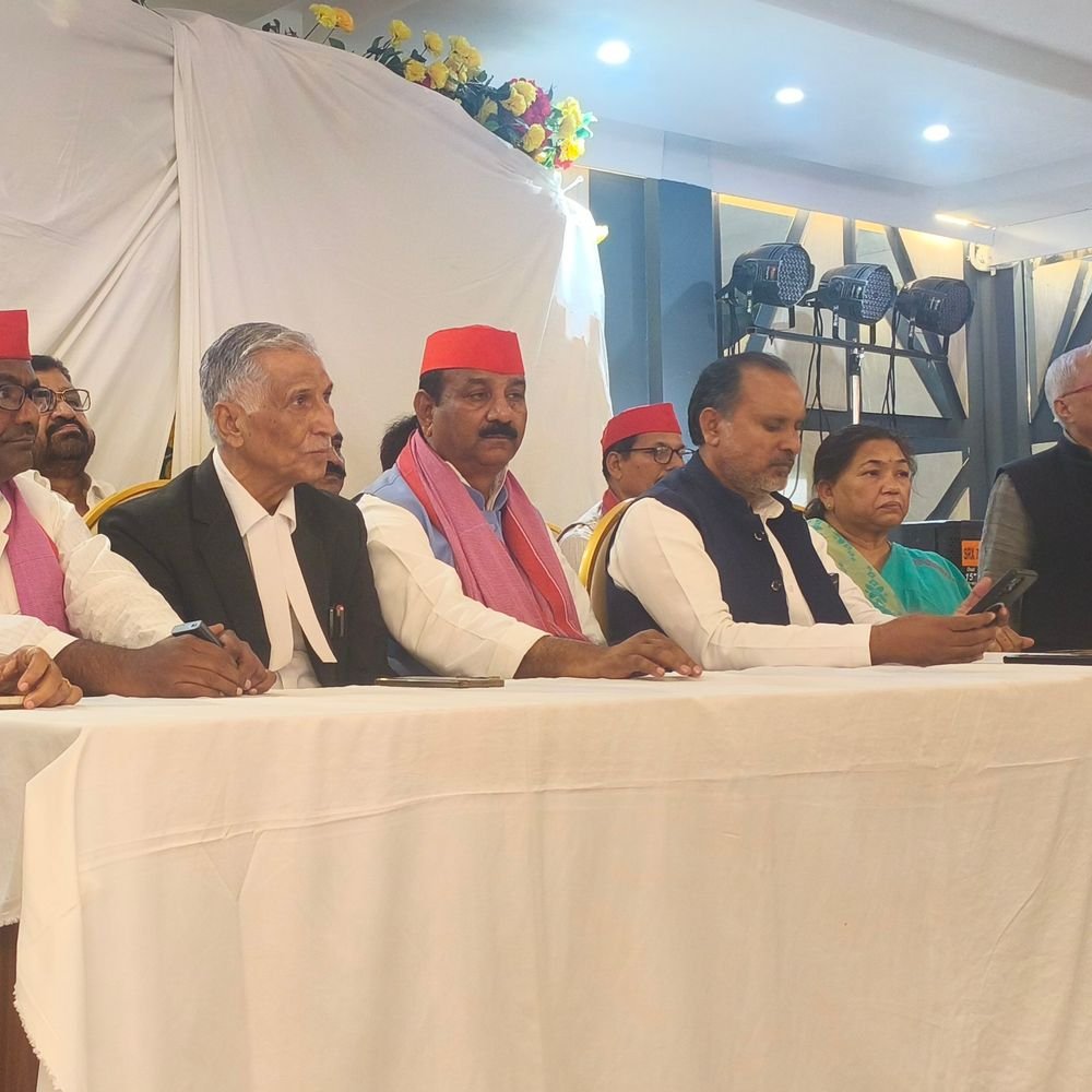 सपा प्रदेश अध्यक्ष का आरोप:MLC चुनाव में भाजपा वोटों की डकैती की फिराक में, डिप्टी सीएम प्रयागराज में डेरा डाले