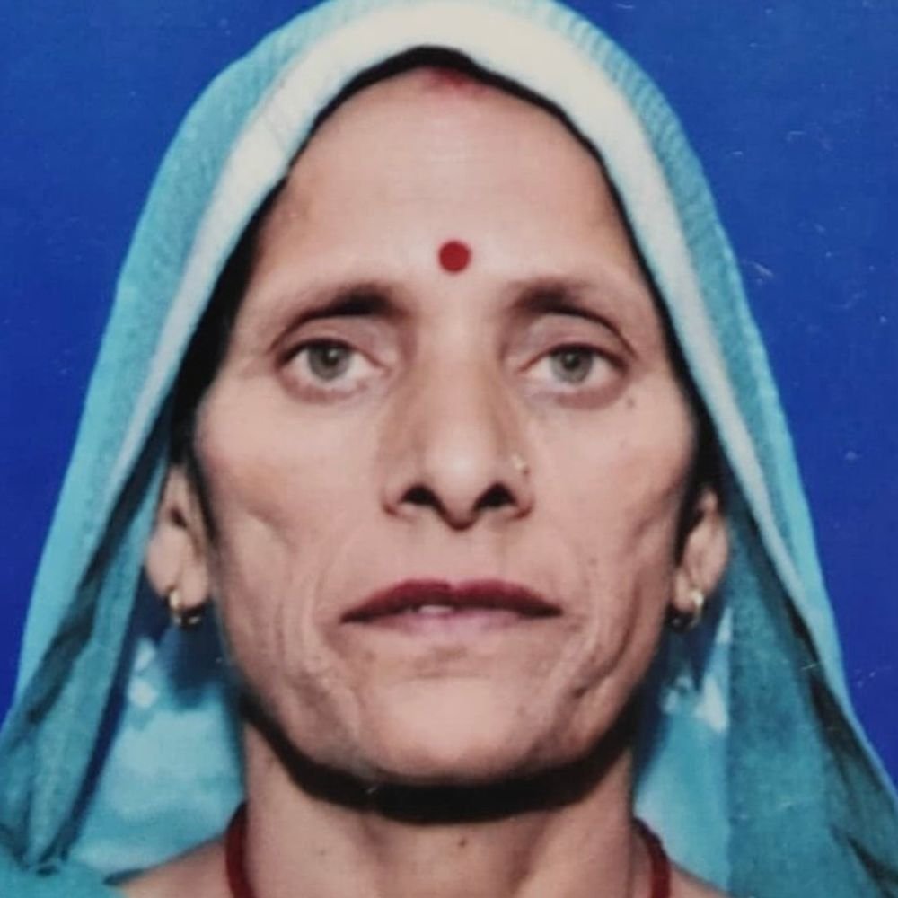 दिल की बीमारी से परेशान महिला ने लगाई फांसी:बांदा में 7 साल से करा रही थी इलाज, परिजनों ने बताया डिप्रेशन में थीं