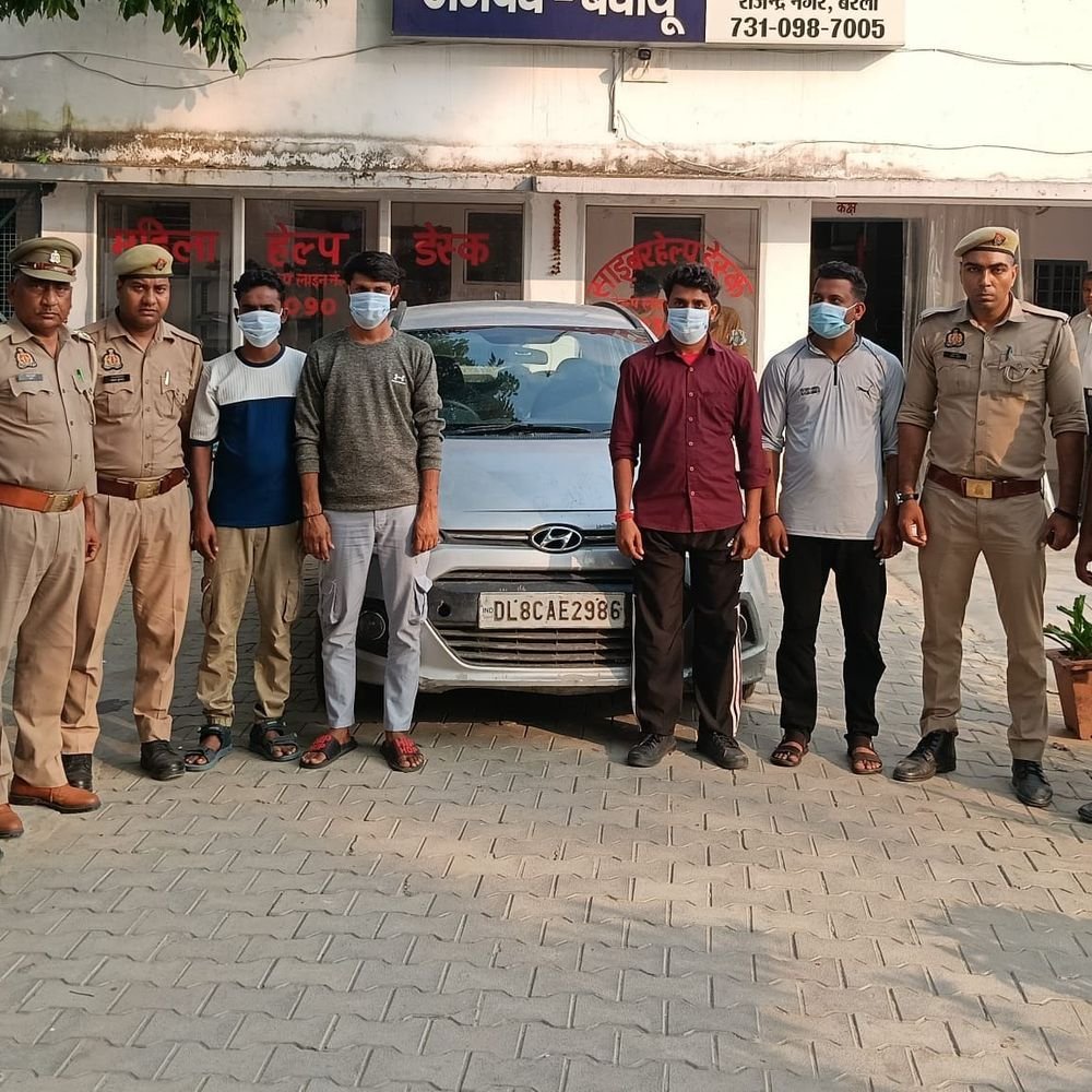 लूट की कोशिश में महिला को कार से कुचला:बदायूं पुलिस ने 4 आरोपियों को पकड़ा, वारदात में इस्तेमाल कार बरामद
