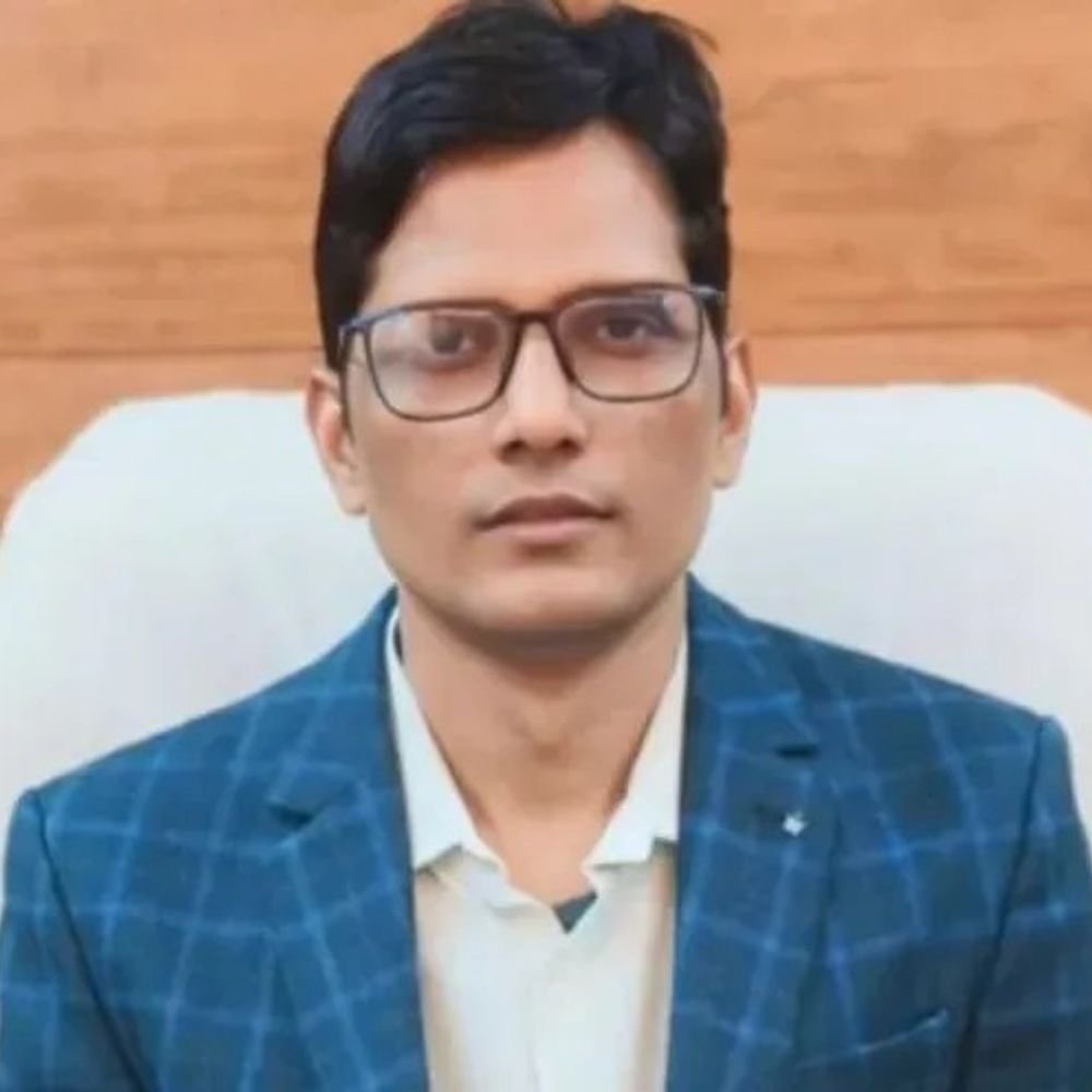 बलिया में 30 अक्टूबर को 8 तक के स्कूल बंद:वज्रपात और भारी बारिश की आशंका के चलते छुट्टी; शिक्षक-कर्मचारी ड्यूटी पर रहेंगे