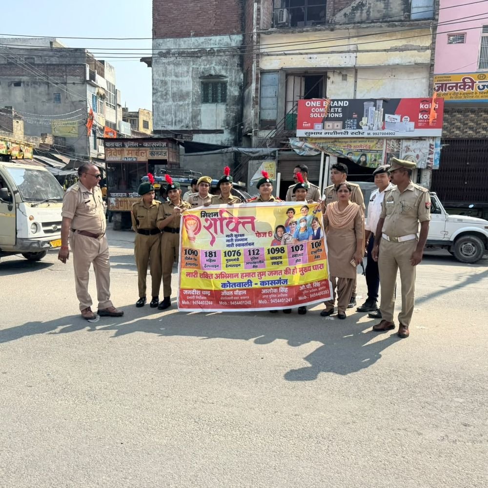एनसीसी छात्राओं ने संभाली यातायात व्यवस्था:पुलिस ने सिखाए ट्रैफिक नियम, बिलराम गेट चौराहे पर कराया संचालन