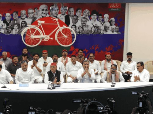 सहानुभूति के 'पैडल' से 'साइकिल' दौड़ाएंगे संजयन:शिक्षक एमएलसी चुनाव में तिरस्कार और उपकार की कहानी सुनाकर परिणाम बदलने की तैयारी
