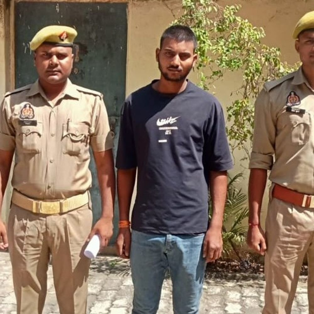 मिर्जापुर में दुष्कर्म और नाबालिग भगाने के दो आरोपी गिरफ्तार:शादी का झांसा देकर दुष्कर्म और बहला-फुसलाकर भगाने के मामले में पुलिस ने की कार्रवाई