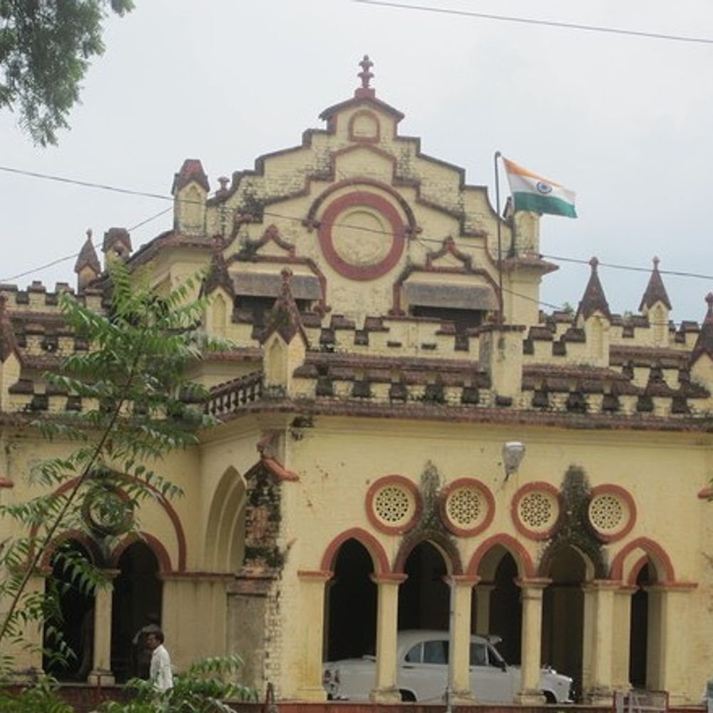 न्यायालय के आदेश पर नौ लोगों के खिलाफ मुकदमा दर्ज,:मारपीट और घर में तोड़फोड़ का आरोप, पुलिस जांच में जुटी