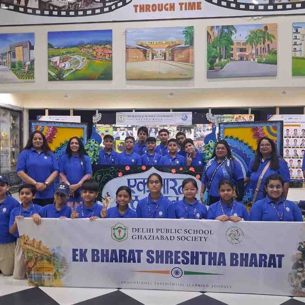 DPSG मेरठ रोड के 115 विद्यार्थी शैक्षिक यात्रा पर रवाना:एक भारत श्रेष्ठ भारत के तहत चार राज्यों की संस्कृति समझेंगे