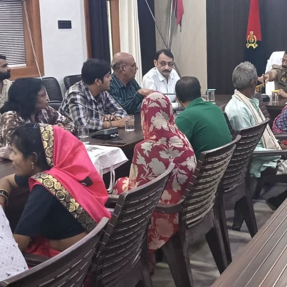 ललितपुर में 4 टूटते परिवारों का पुनर्मिलन:ऑपरेशन जागृति अभियान के तहत पुलिस ने कराई सुलह, हर रविवार होती है काउंसलिंग