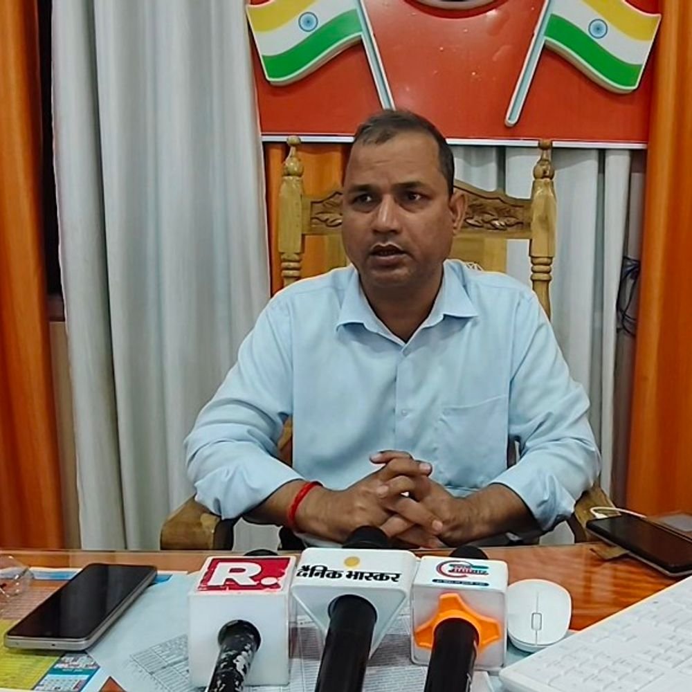 कौशांबी में 23 अक्टूबर को स्कूल-कॉलेज बंद रहेंगे:इलाहाबाद-झांसी खंड स्नातक निर्वाचन के लिए जिला विद्यालय निरीक्षक ने आदेश जारी किया