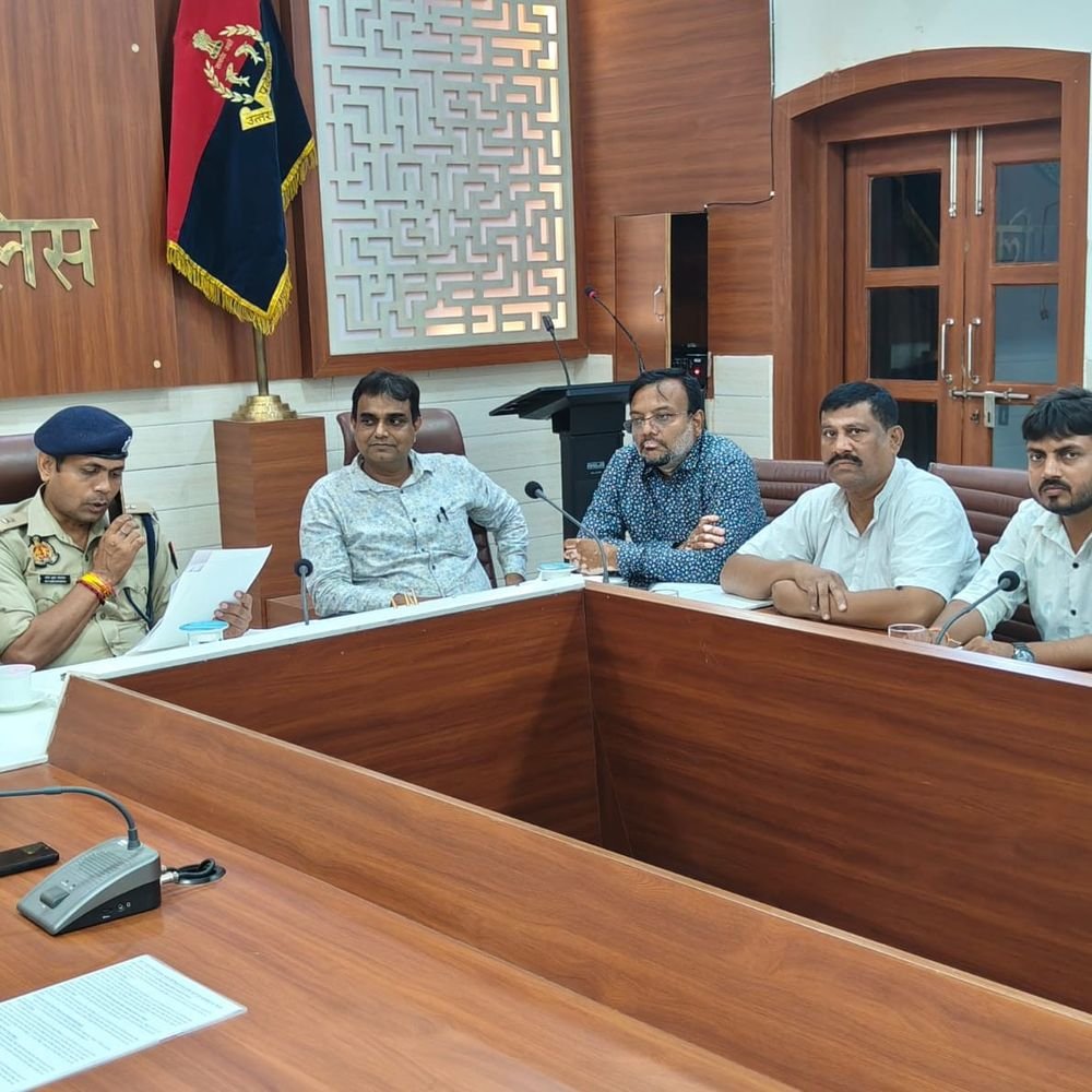 गोरखपुर में व्यापारियों ने SP ट्रैफिक के सामने रखी समस्या:फंसे भुगतान से लेकर डिवाइडर कट और पुलिस पिकेट तक उठे मुद्दे