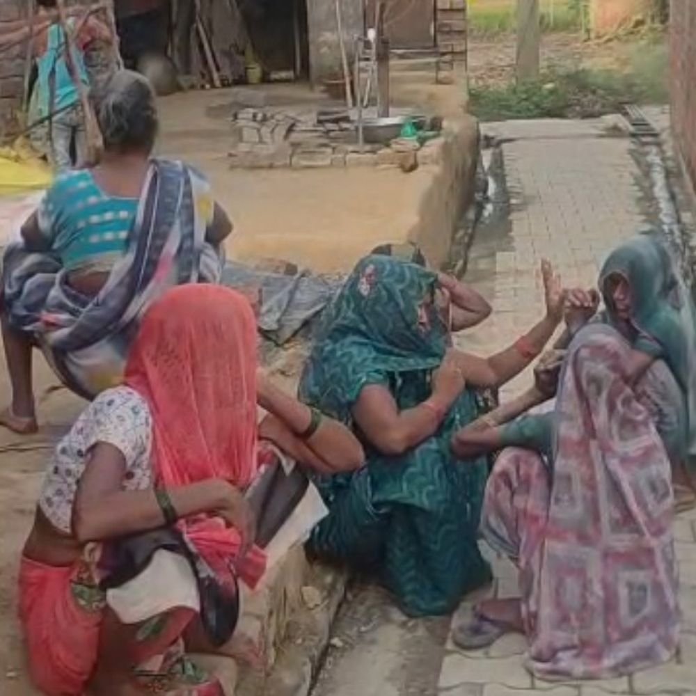 हादसे में एक ही परिवार के 4 लोगों की मौत:बुलंदशहर के हादसे में 5 की जान गई, गांव में नहीं जले चूल्हे