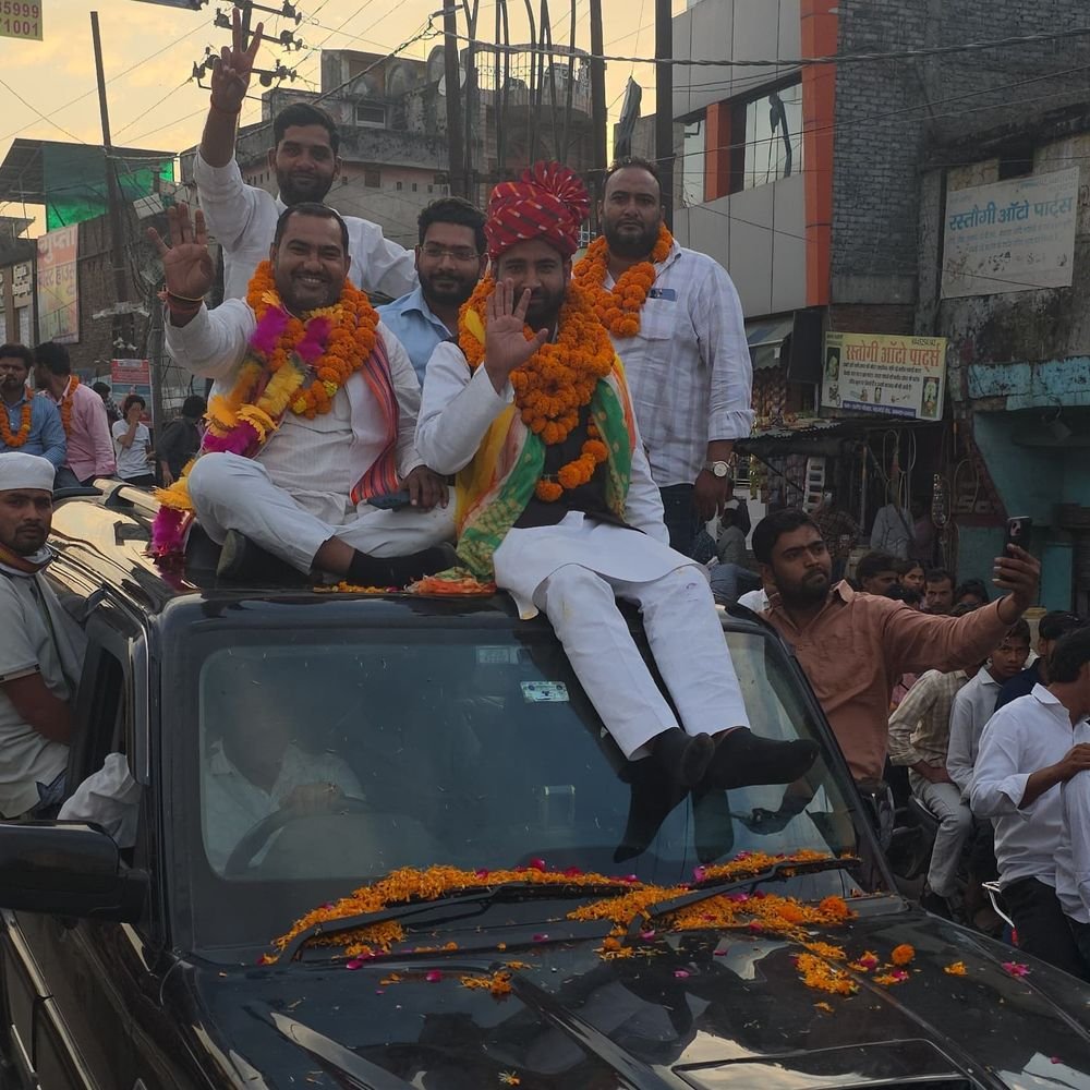 संभल में बीजेपी अल्पसंख्यक मोर्चा के प्रदेश मंत्री का रोड-शो:आधे घंटे तक लगा जाम, बोले- 2027 में सरकार बनाएंगे, मुसलमानों को जोड़ेंगे