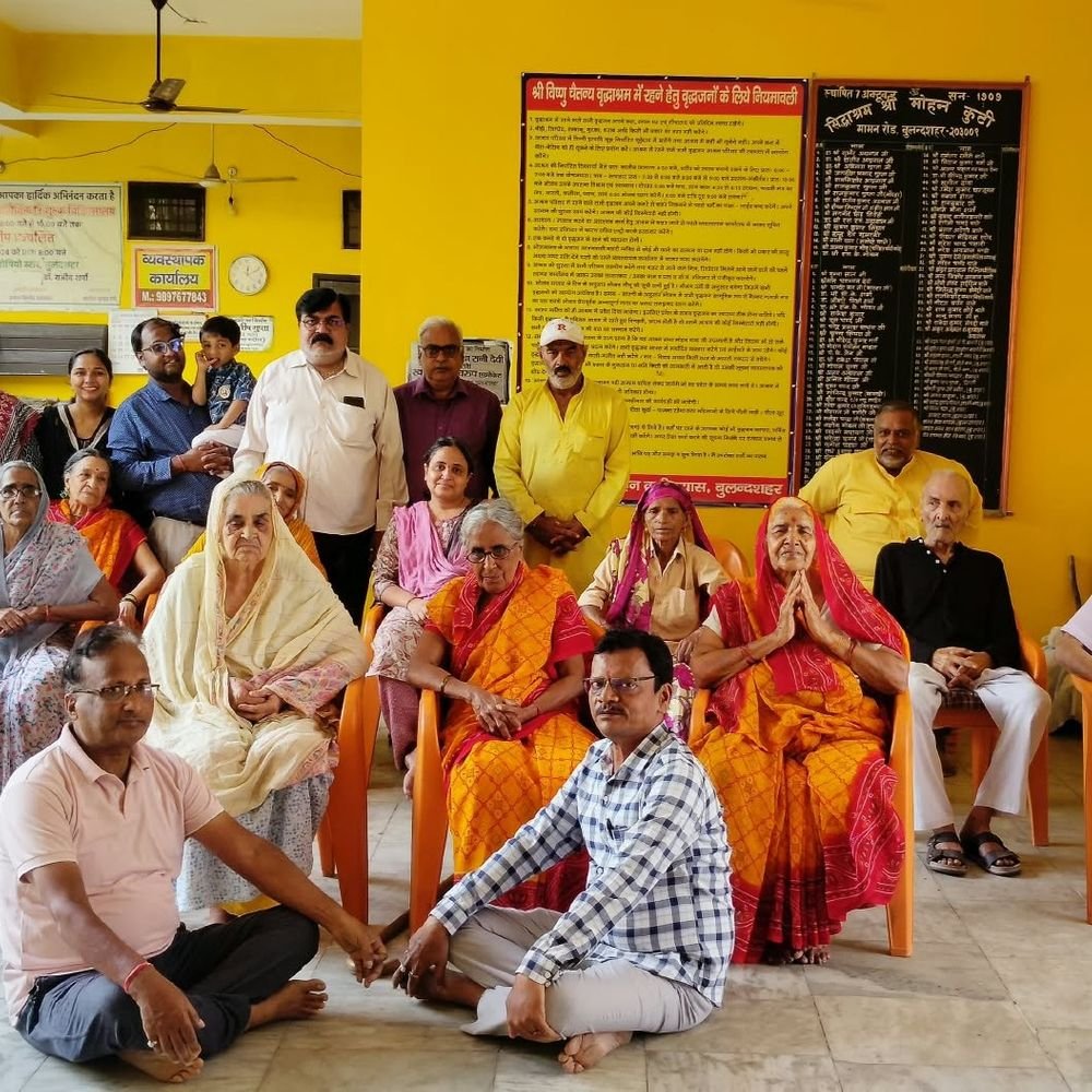 बुलंदशहर में भारत विकास परिषद की सेवा:वृद्धाश्रम में जरूरतमंदों की मदद, चौथे दिन होगी गोसेवा