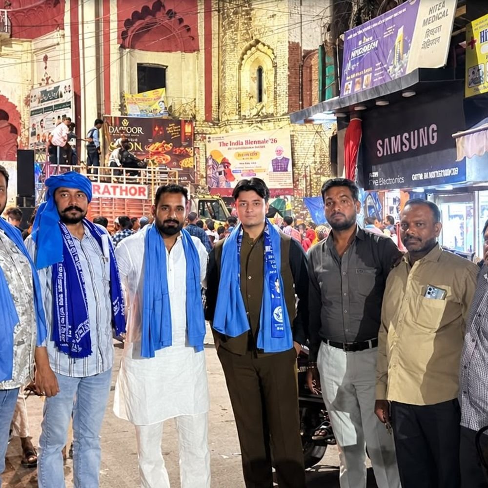 रामपुर में महर्षि वाल्मीकि जयंती पर शोभायात्रा:आजाद समाज पार्टी ने किया स्वागत, भाईचारे और सद्भाव का संदेश