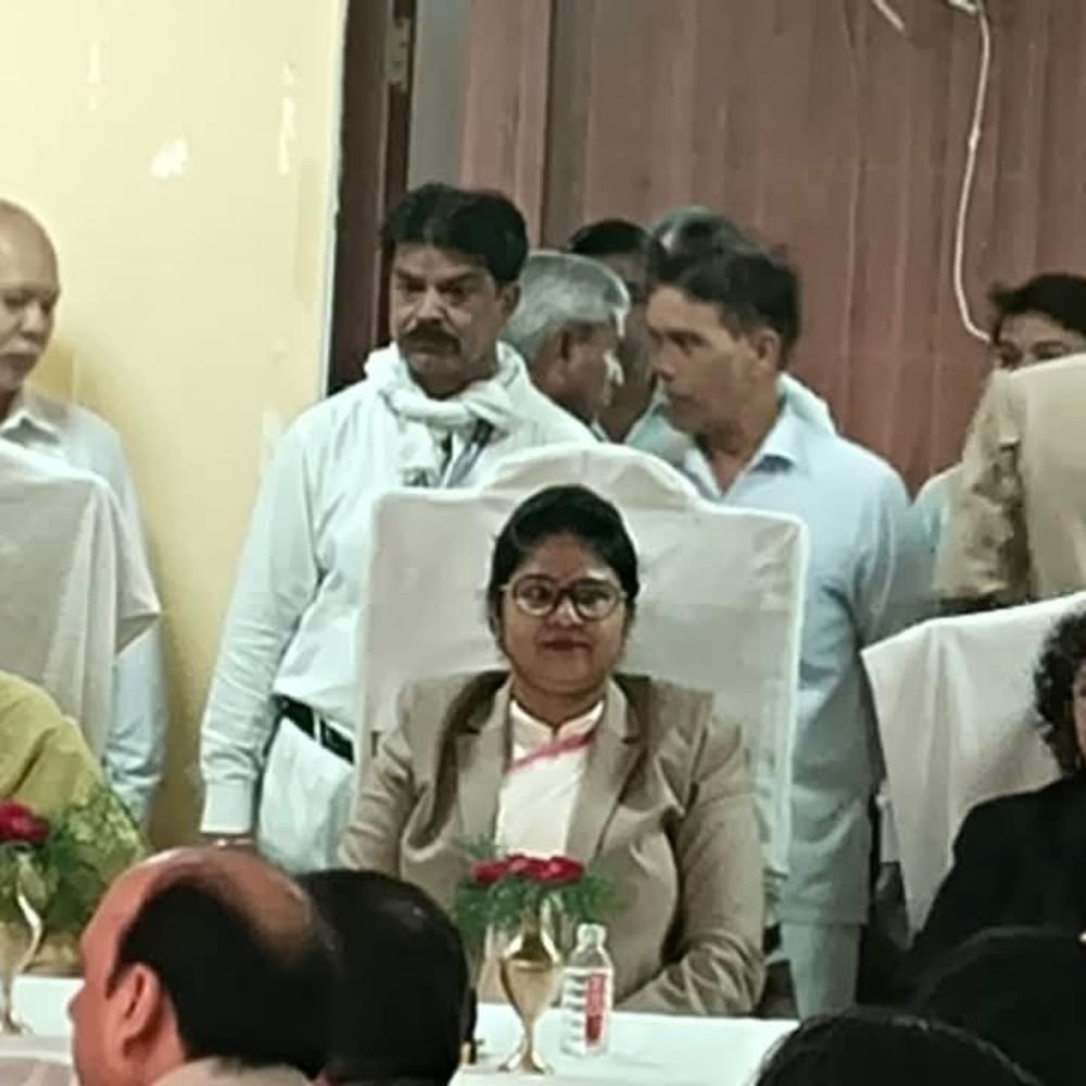 बाराबंकी न्यायालय में मनी गांधी-शास्त्री जयंती:जज व अधिवक्ताओं ने लिया निष्पक्ष व समयबद्ध न्याय का संकल्प
