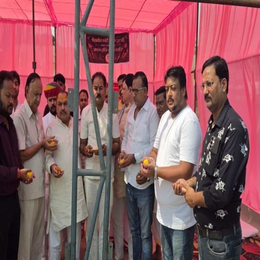 वृंदावन में 23 अक्टूबर से शुरू होगी रामलीला:गुरुवार को श्री रामलीला कमेटी के पदाधिकारियों ने किया भूमि पूजन, रंगनाथ मंदिर के बड़े बगीचा में होगा रामलीला महोत्सव