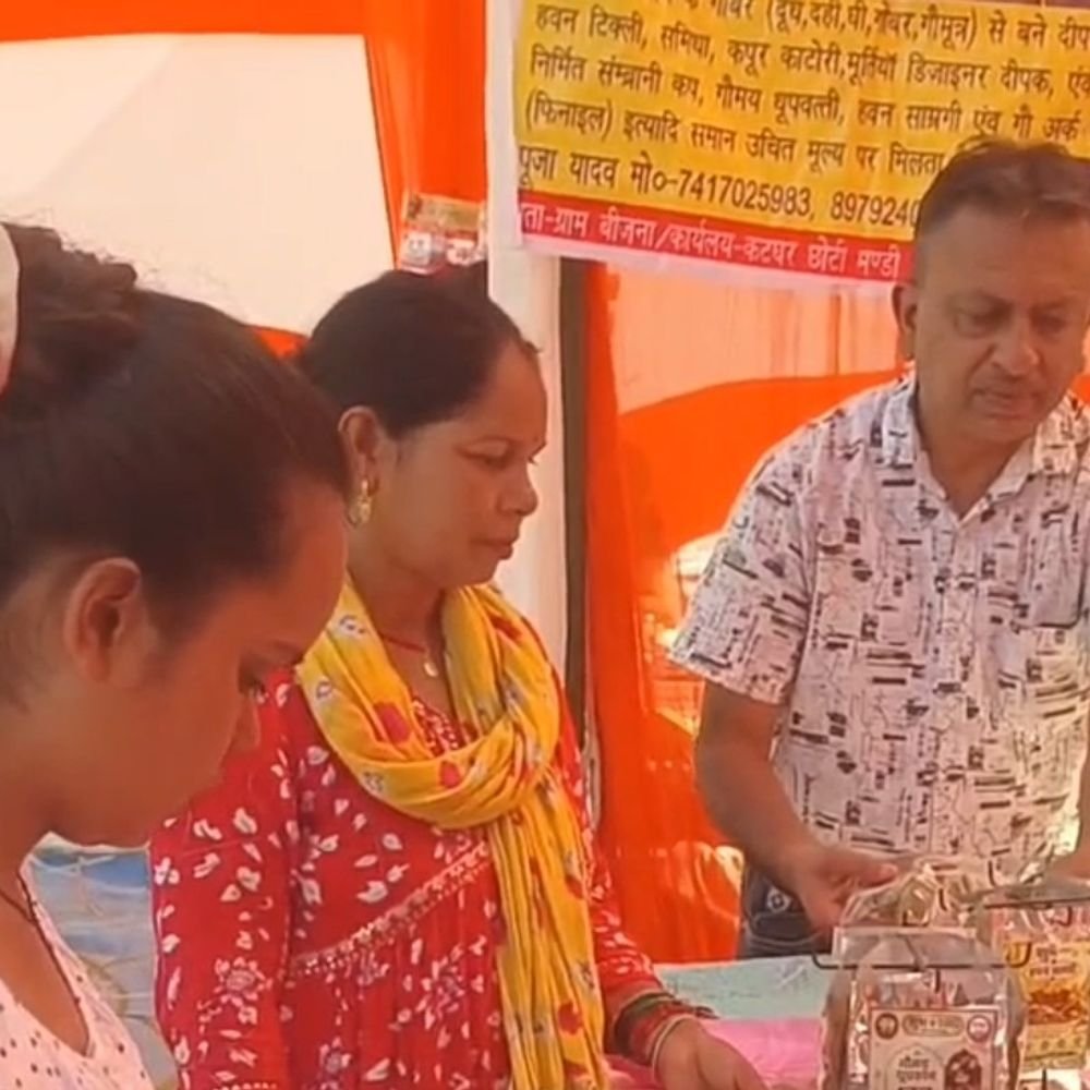 मंडलीय सरस मेले में खरीदारों की कमी से महिलाएं मायूस:पांच जिलों की महिलाओं ने लगाए 40 स्टाल, बिक्री नहीं होने से उत्साह फीका पड़ा