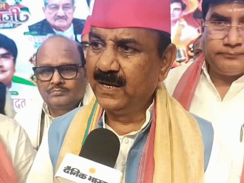 सपा प्रदेश अध्यक्ष का मंत्री राजभर पर पलटवार:श्याम लाल पाल बोले- चुनाव लड़ने को जमीन नहीं मिल रही, इसलिए ऐसे बयान दे रहें