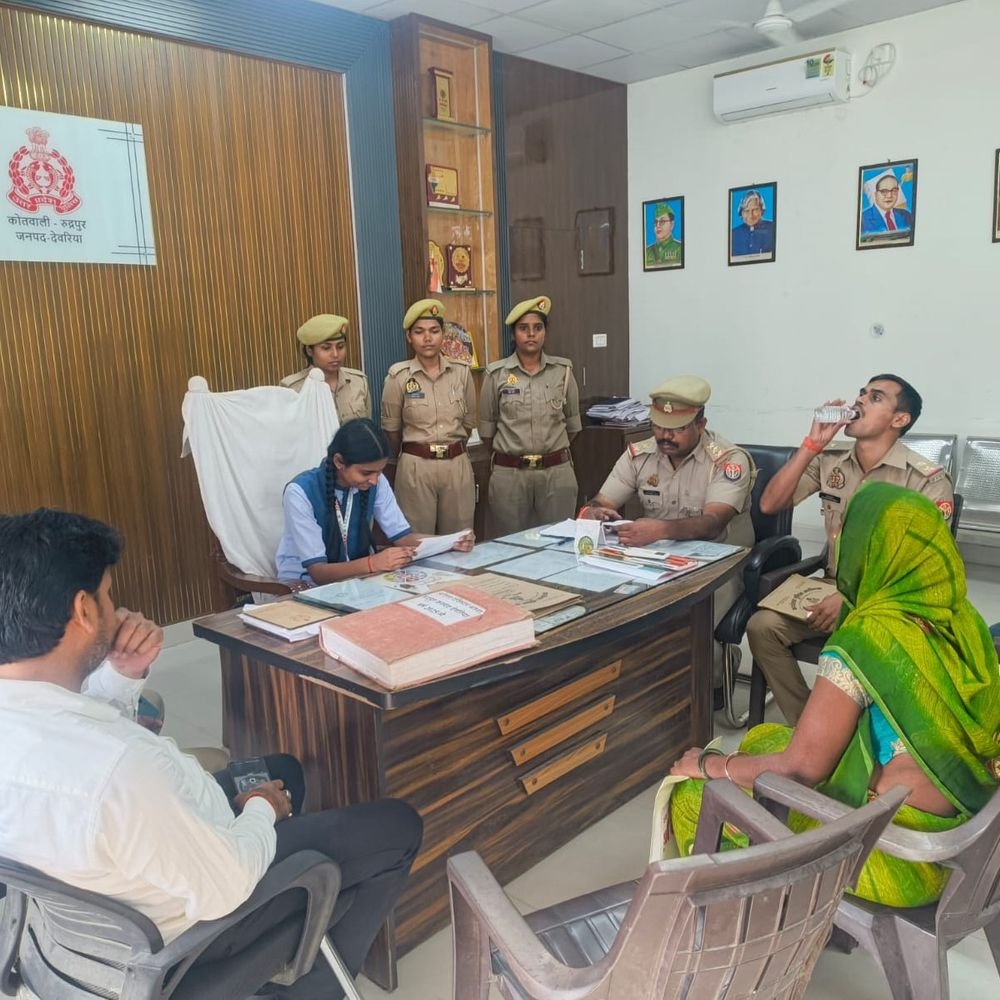 छात्रा बनी एक दिन की कोतवाल:उन्नति गुप्ता ने संभाली रुद्रपुर कोतवाली की कमान, सुनी फरियादियों की समस्याएं