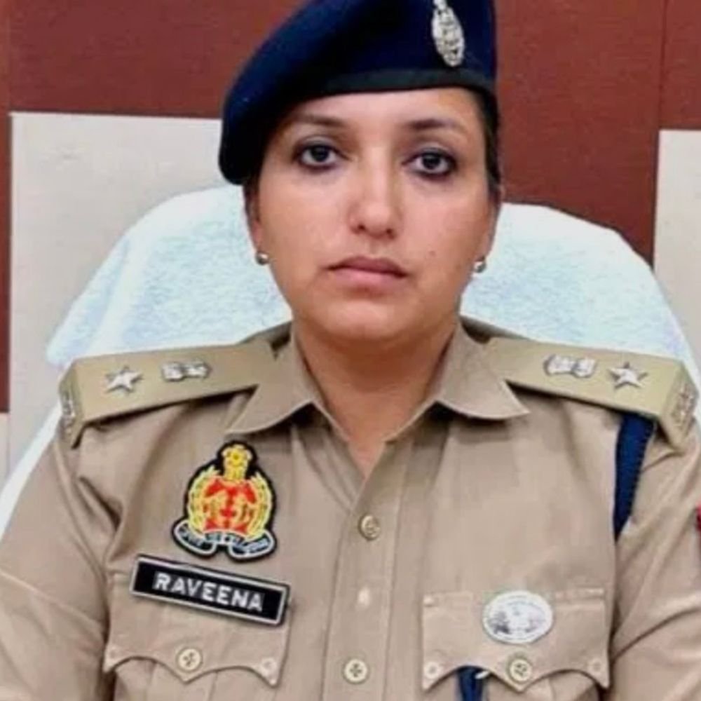 बाराबंकी को मिली नई SP रवीना त्यागी:अर्पित विजयवर्गीय लखनऊ DCP बने; यूपी में 20 IPS अधिकारियों का ट्रांसफर
