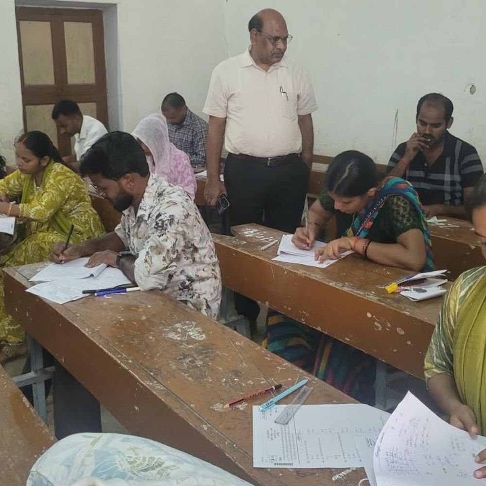 डीएलएड द्वितीय सेमेस्टर की परीक्षा तीन पाली में हुई:84.88 प्रतिशत अभ्यर्थी शामिल, प्रदेश में 213 केंद्र बनाए गए