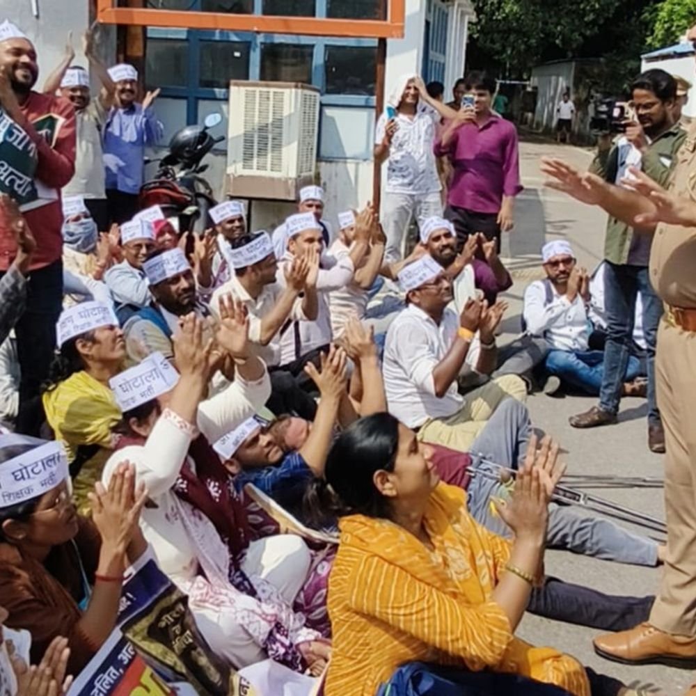 लखनऊ में 68500 शिक्षक भर्ती अभ्यर्थियों का प्रदर्शन:भाजपा प्रदेश अध्यक्ष का आवास घेरा, नियुक्ति न मिलने पर भड़के , अधिकारियों पर गुमराह करने का आरोप लगाया