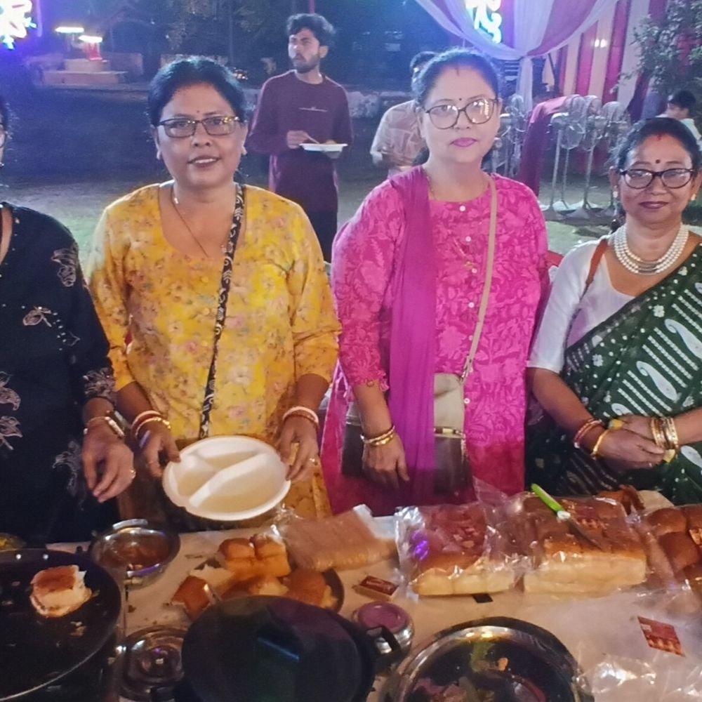 कानपुर में आनंदों मेला आयोजित:दुर्गा पूजा अवसर पर सजे स्टॉल, बच्चों की सांस्कृतिक प्रस्तुतियों ने मोहा