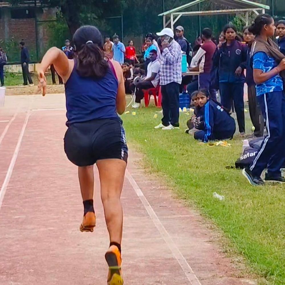 प्रयागराज में 70वीं प्रदेशीय विद्यालयीय एथलेटिक्स:दूसरे दिन वाराणसी, सहारनपुर और मेजबान टीम के खिलाड़ियों का दबदबा
