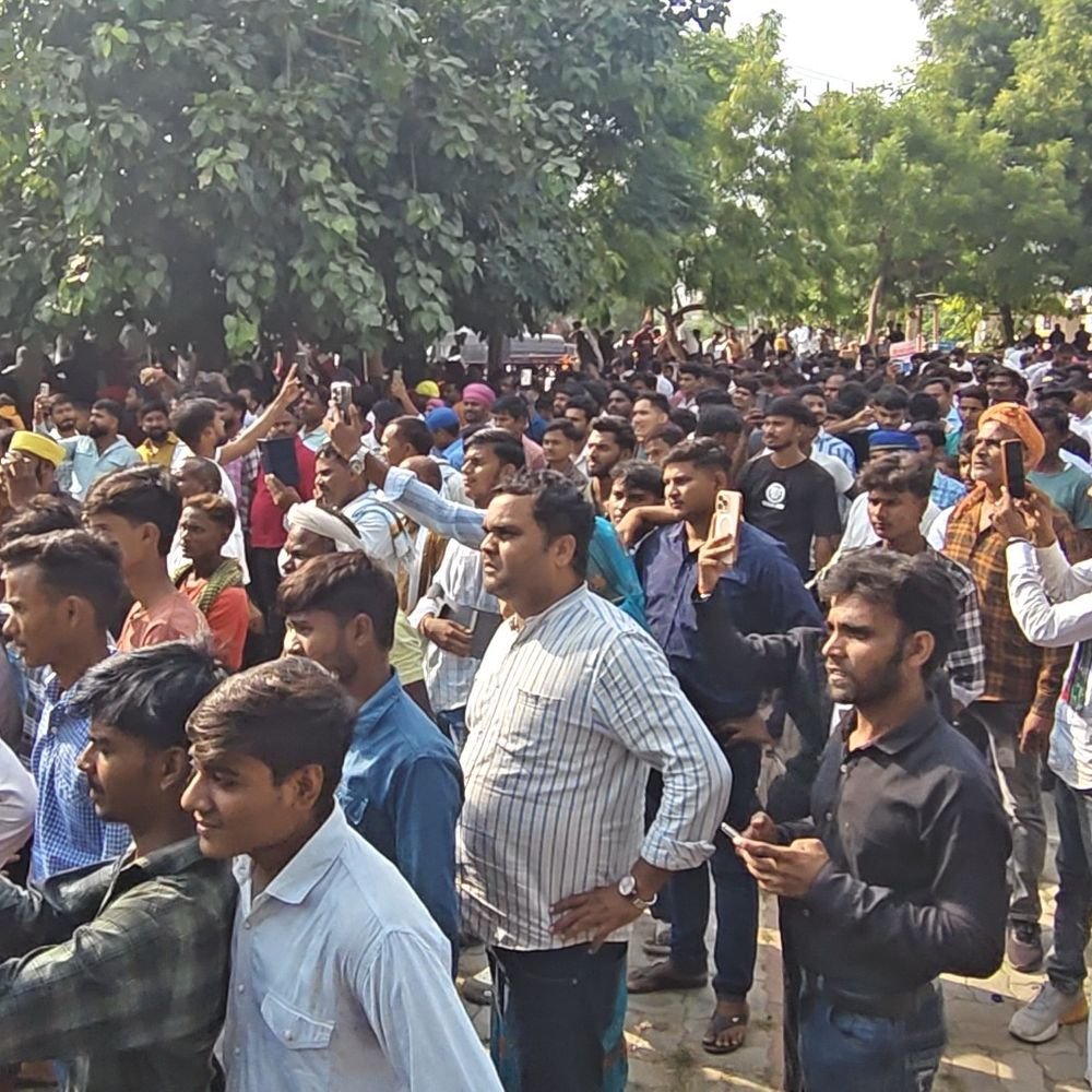 संजय यदुवंशी समेत समर्थकों पर तीन केस:तिकोनिया पार्क में प्रदर्शन करने पहुंचे थे, आंबेडकर की तस्वीर फाड़ने और तोड़फोड़ का आरोप