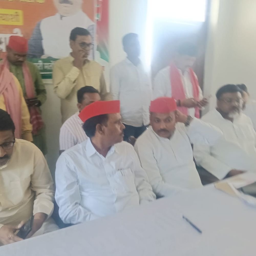 अंबेडकरनगर में MLC चुनाव के लिए सपा ने झोंकी ताकत:महंगाई और बेरोजगारी का मुद्दा उठाकर शिक्षकों से मांगा समर्थन