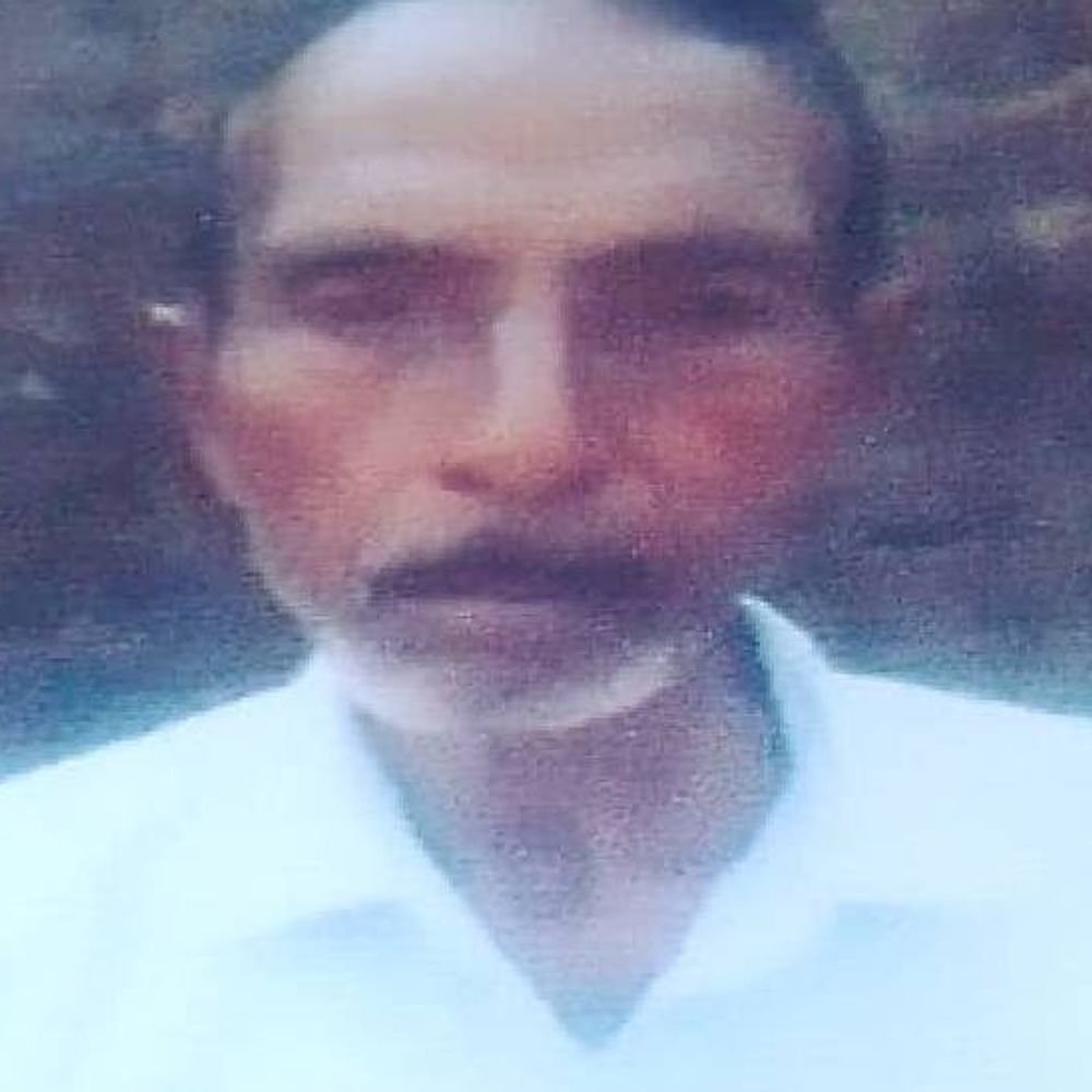 झांसी में एक्सीडेंट में पिता की मौत, बेटा घायल:बाइक से इलाज कराने जा रहे थे, बेकाबू लोडिंग गाड़ी ने उड़ाया