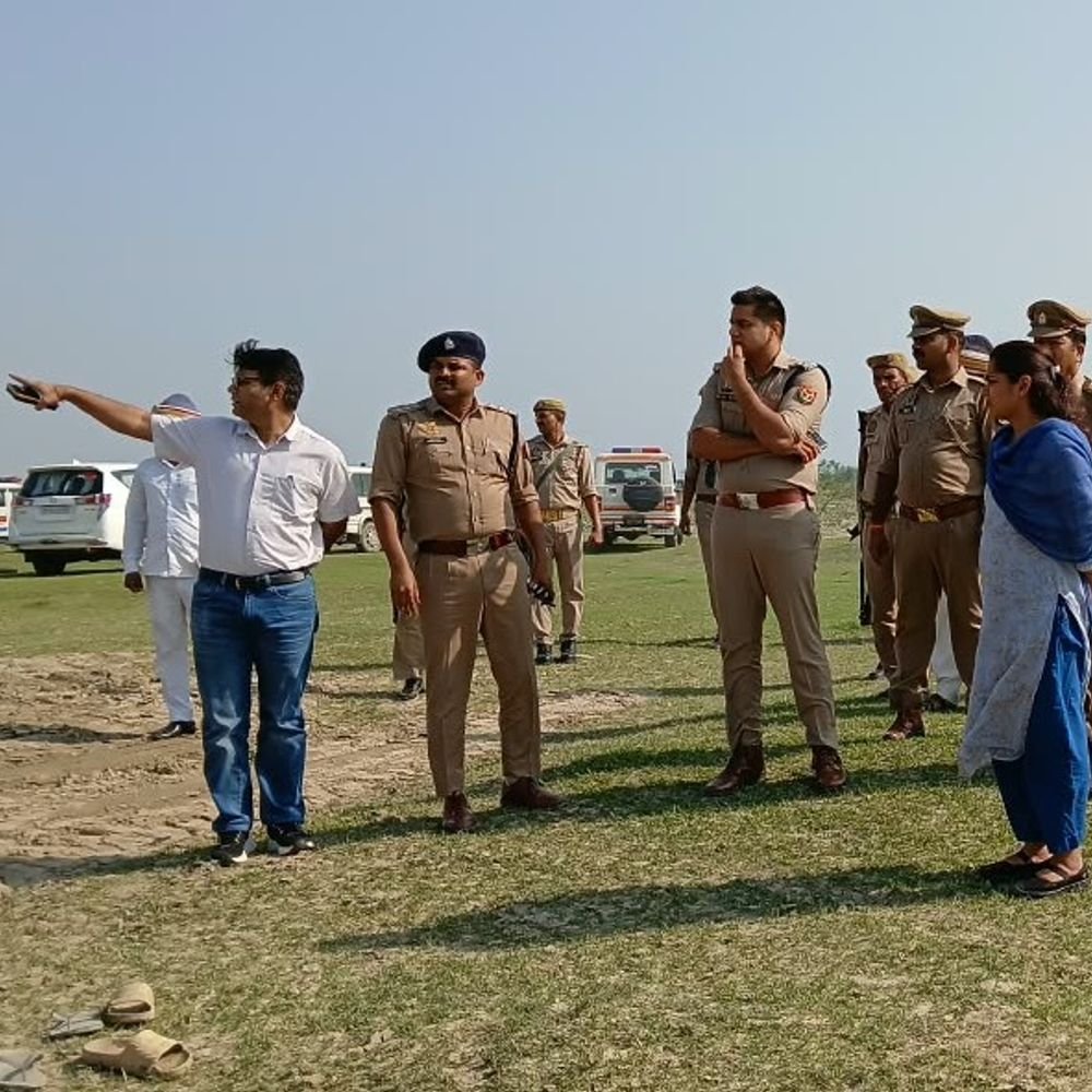 श्रावस्ती में DM-SP ने विसर्जन तैयारियों का जायजा लिया:व्यवस्थाएं पूरी करने के निर्देश, सौहार्द बिगाड़ने वालों पर रहेगी कड़ी नजर