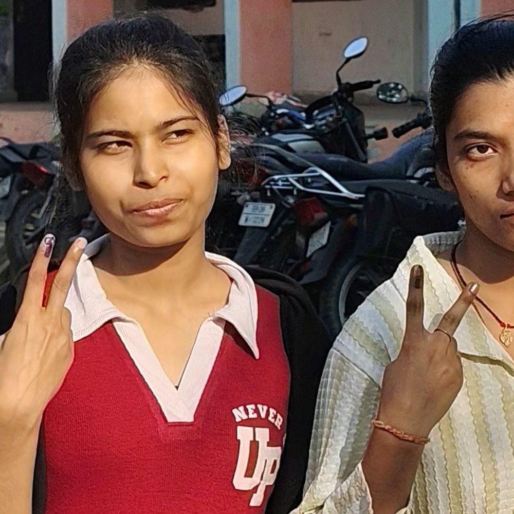सीतापुर में एमएलसी चुनाव के लिए मतदान शुरू:पूर्व सपा विधायक बोले- बेरोजगारों की आवाज विधान परिषद में उठेगी
