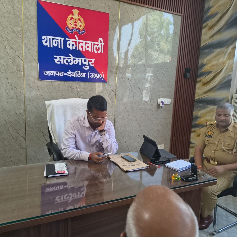 सलेमपुर में दशहरा आयोजन को लेकर बैठक:नियमों का पालन करने और कार्यक्रमों की जानकारी समय से देने के निर्देश