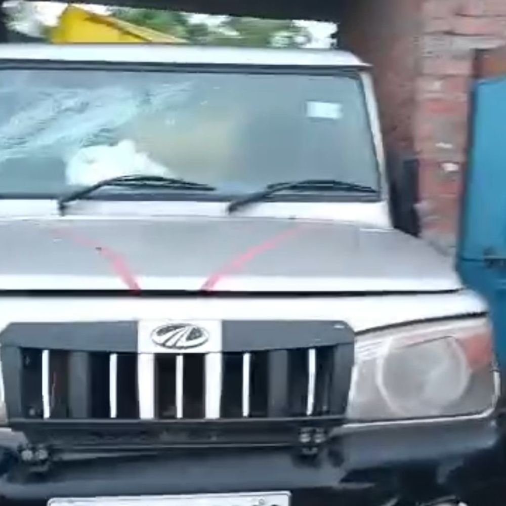 घाटमपुर में महिला के घर में घुसकर तोड़फोड़:बोलेरो और बाइक क्षतिग्रस्त, विरोध करने पर जान से मारने की धमकी