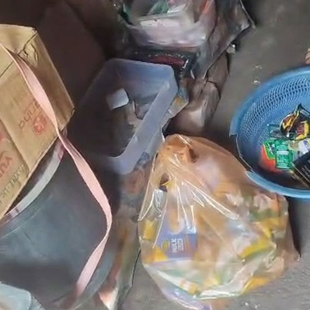 उन्नाव में घर का ताला तोड़कर लाखों के जेवर चोरी:पीड़िता ने 112 पर पुलिस को दी सूचना, सिलाई मशीन और बैटरी भी ले गए चोर