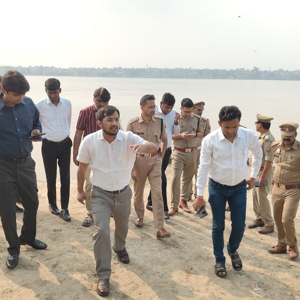 नमो घाट एयर शो को लेकर प्रशासन अलर्ट:डीएम-एसपी ने तटीय इलाकों का लिया जायजा, दिए निर्देश