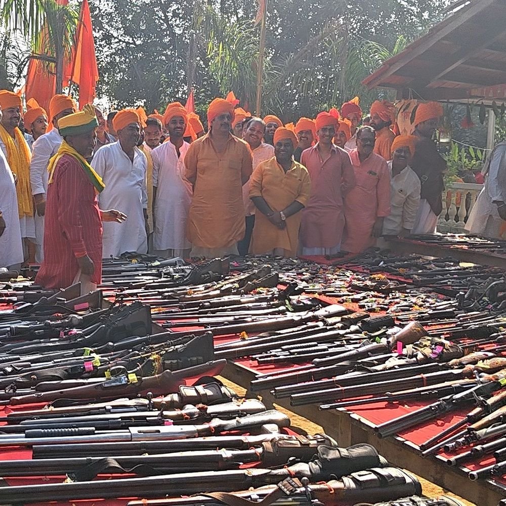 आज अखबार नहीं, प्रतापगढ़ की कल की 3 बड़ी खबरें:राजा भैया ने 500 हथियारों का जखीरा दिखाया, युवक को ट्रैक्टर ने कुचला