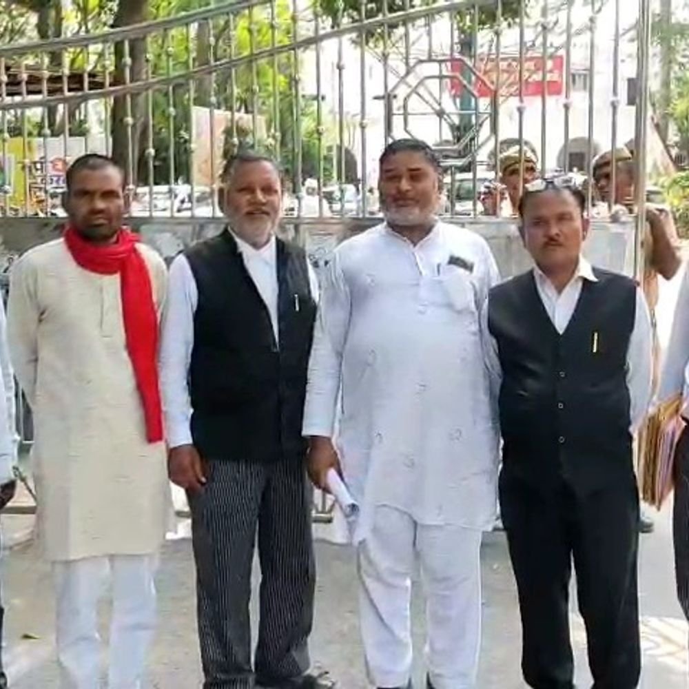 वामदलों ने मतदाता सूची और EVM की जांच मांगी:राष्ट्रपति को संबोधित मांगपत्र DM को सौंपा, चुनाव आयोग पर उठाए सवाल