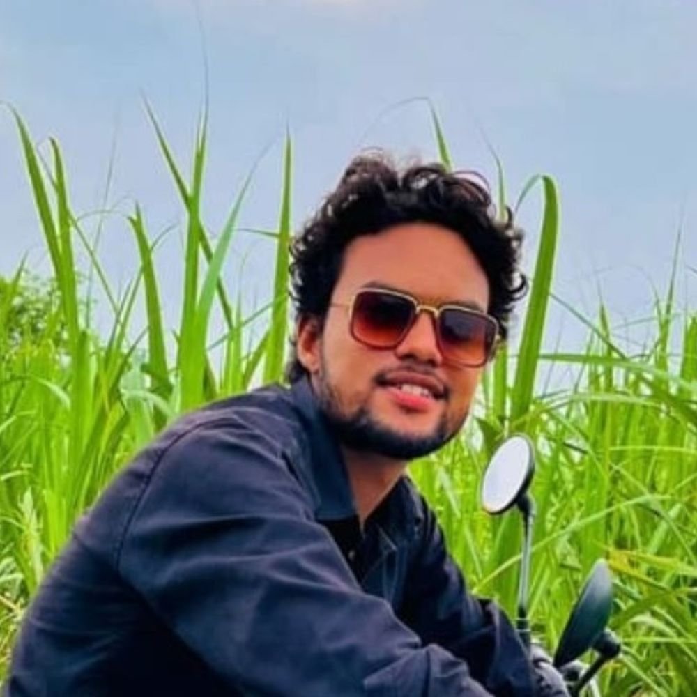 अयोध्या में ट्रक ने छात्र को कुचला:लखनऊ ट्रॉमा सेंटर में मौत, पहले डंपर और फिर ऑटो को मारी थी टक्कर