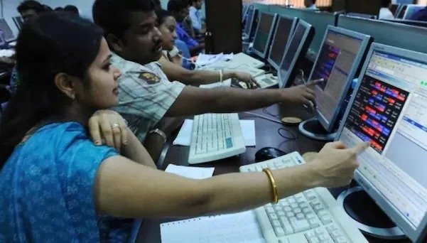 अमेरिका में एक फैसला, शेयर बाजार में तूफानी तेजी! सेंसेक्स 600 अंक उछला 